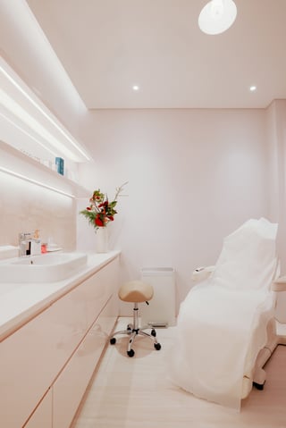 From Saks to The HUB: Introducing SKINNEY Medspa's Hamptons era.