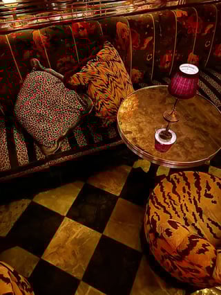 @alessiaoronzio spills New York hotspots worth making the call for (and ones not worth your time).